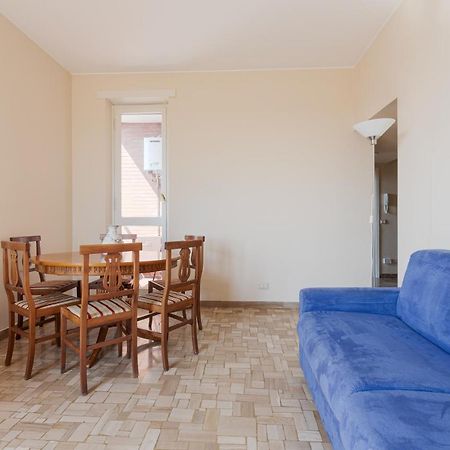 Milano - Roomy Apartment 300 M From M3 Affori Fn! المظهر الخارجي الصورة